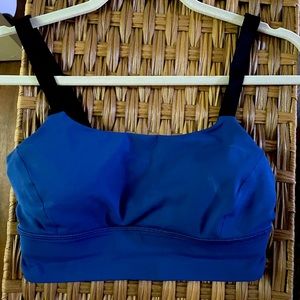 Lululemon sports bra size 6 EUC